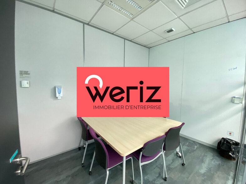 Office in Marseille for lease - Building Photo - Image 1 of 8