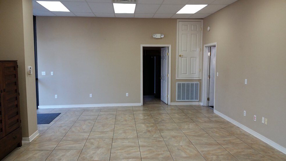 17588 Hard Hat Dr, Covington, LA for sale - Building Photo - Image 3 of 8