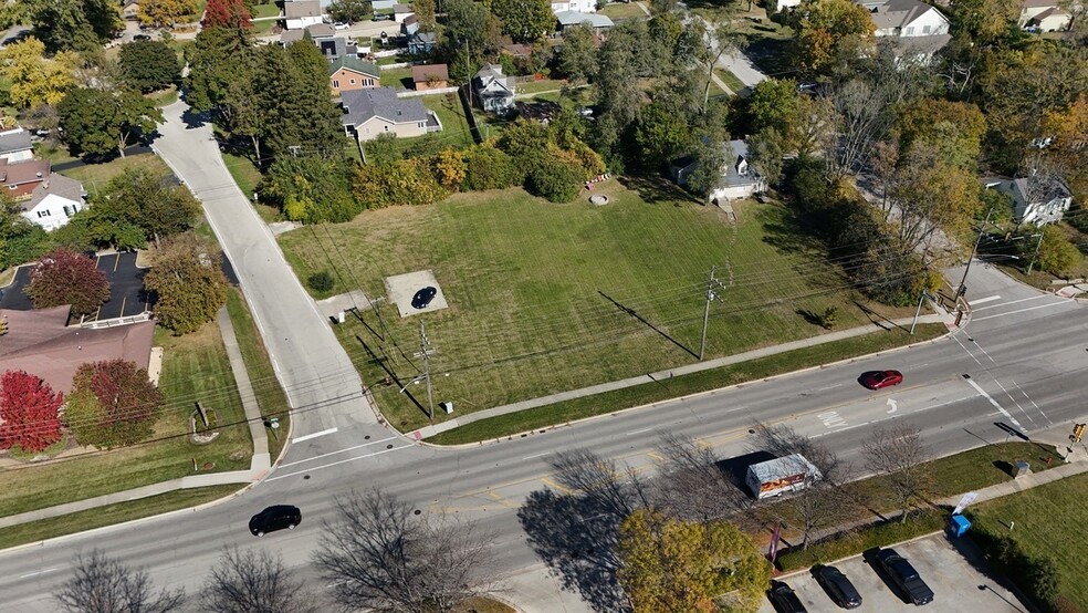 800 Ogden Ave, Lisle, IL for sale - Aerial - Image 3 of 5