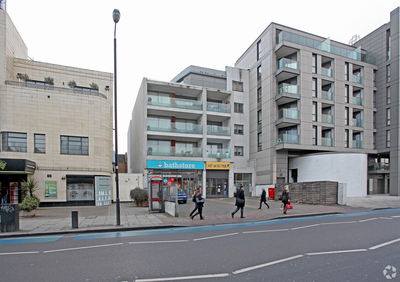 88B Balham Hl, London, LND SW12 9EA