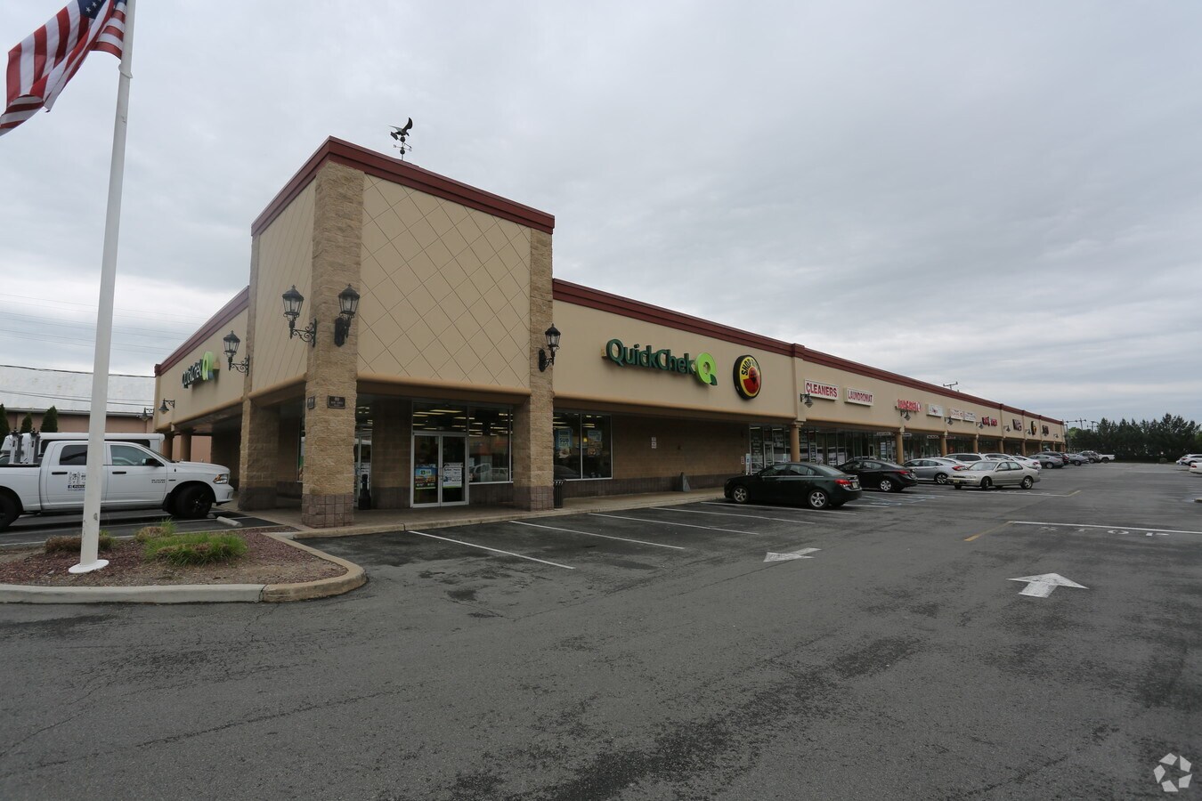 80 Main St, Hackettstown, NJ 07840 80 Main Plaza