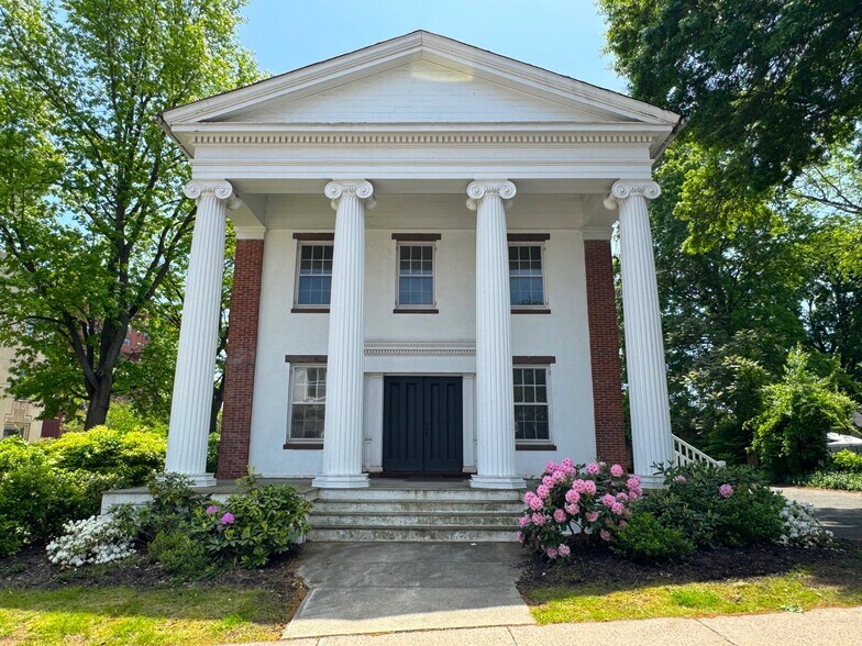 151 College St, Middletown, CT for sale - Primary Photo - Image 1 of 1