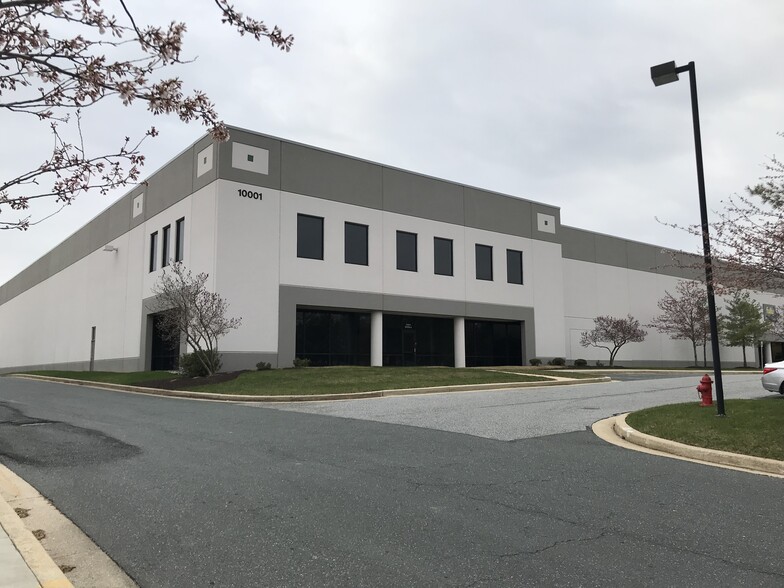 10001 Franklin Square Dr, Baltimore, MD for lease - Building Photo - Image 2 of 6