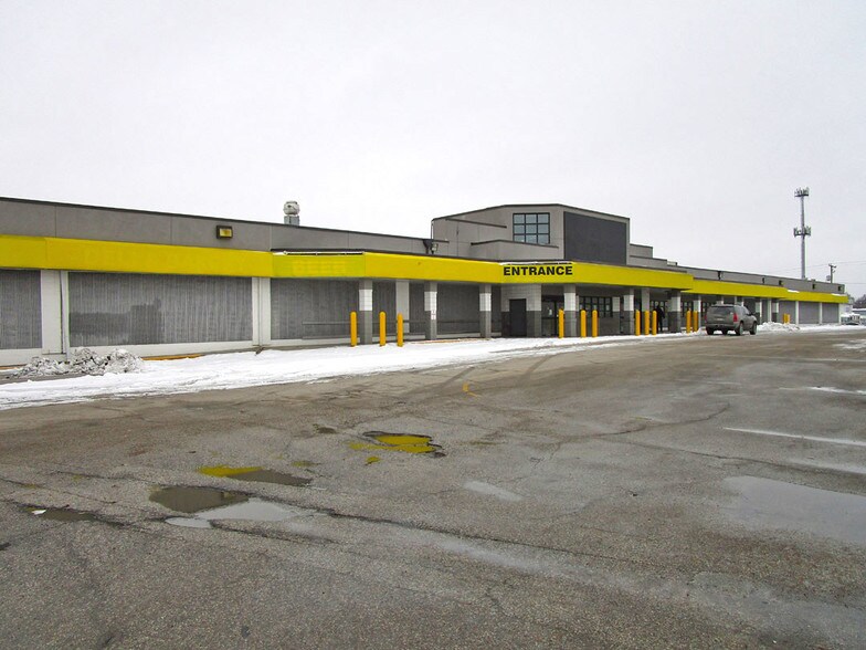 1817 W Broadway Council Bluffs IA 51501 Retail Space For Lease