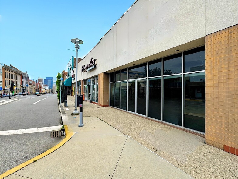 9430-9446 Joseph Campau St, Hamtramck, MI for lease - Building Photo - Image 1 of 4