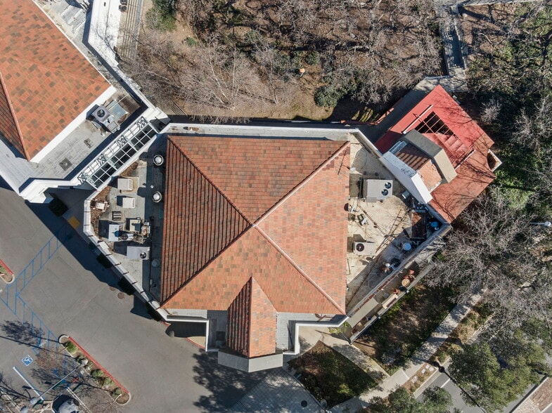 30105-30135 Agoura Rd, Agoura Hills, CA for lease - Building Photo - Image 3 of 28