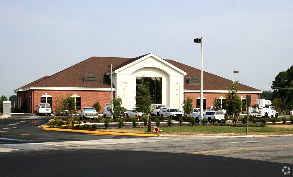 1419 Cedar Rd, Chesapeake, VA for sale - Building Photo - Image 2 of 3