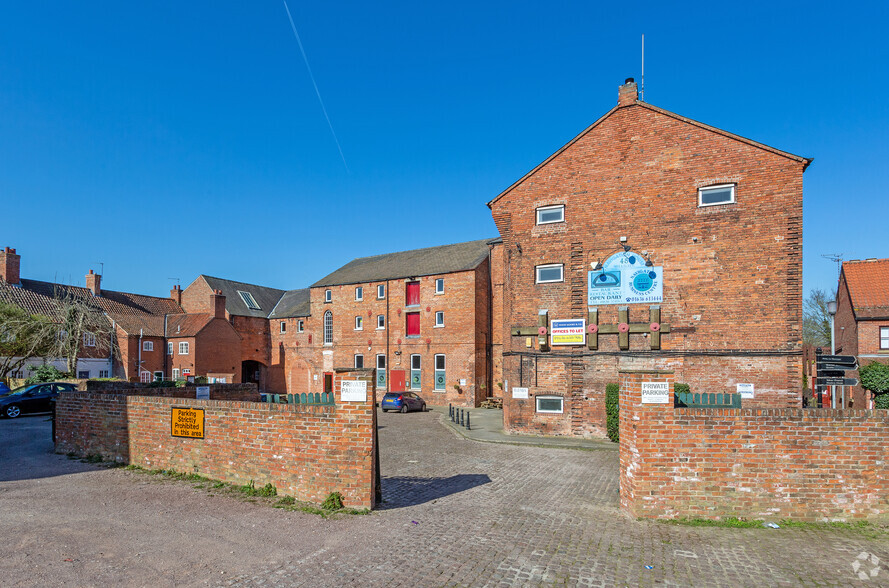 48 Mill Gate, Newark for lease - Primary Photo - Image 1 of 6