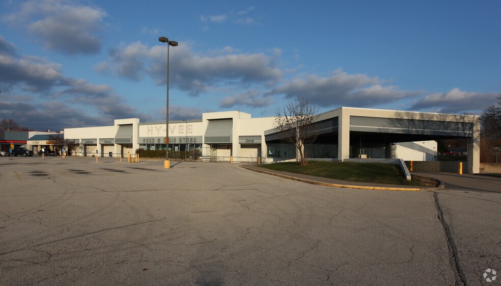 6715 Blue Ridge Blvd, Raytown, MO 64133