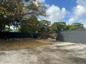 570 NW 54th St, Miami, FL for lease Other- Image 1 of 5