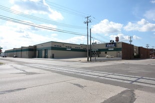Industrial Space For Lease W/ Secure Parking - Warehouse