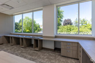 645 W Grand River Ave, Howell, MI for lease Interior Photo- Image 2 of 9