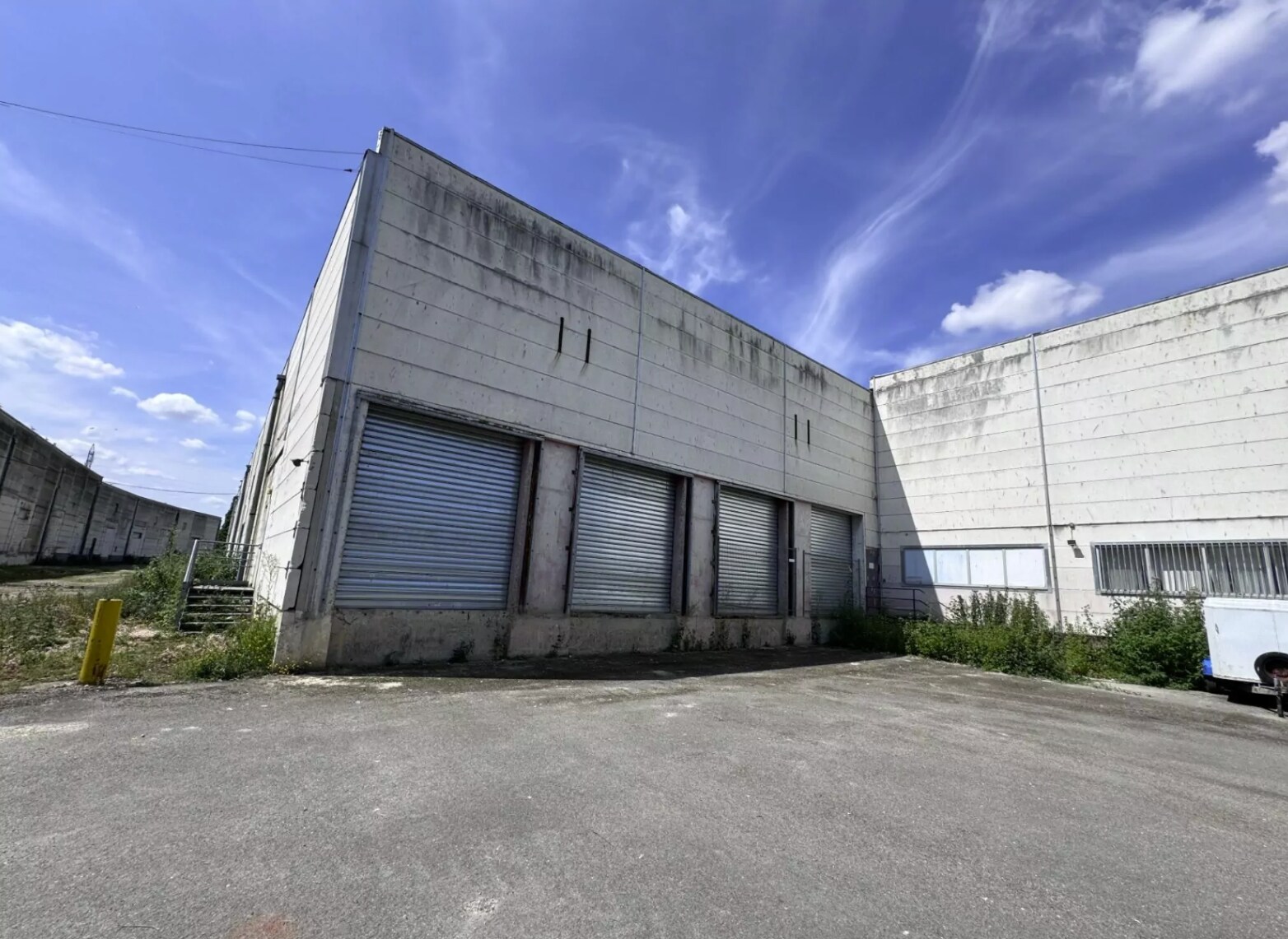  in Amiens for sale Primary Photo- Image 1 of 1