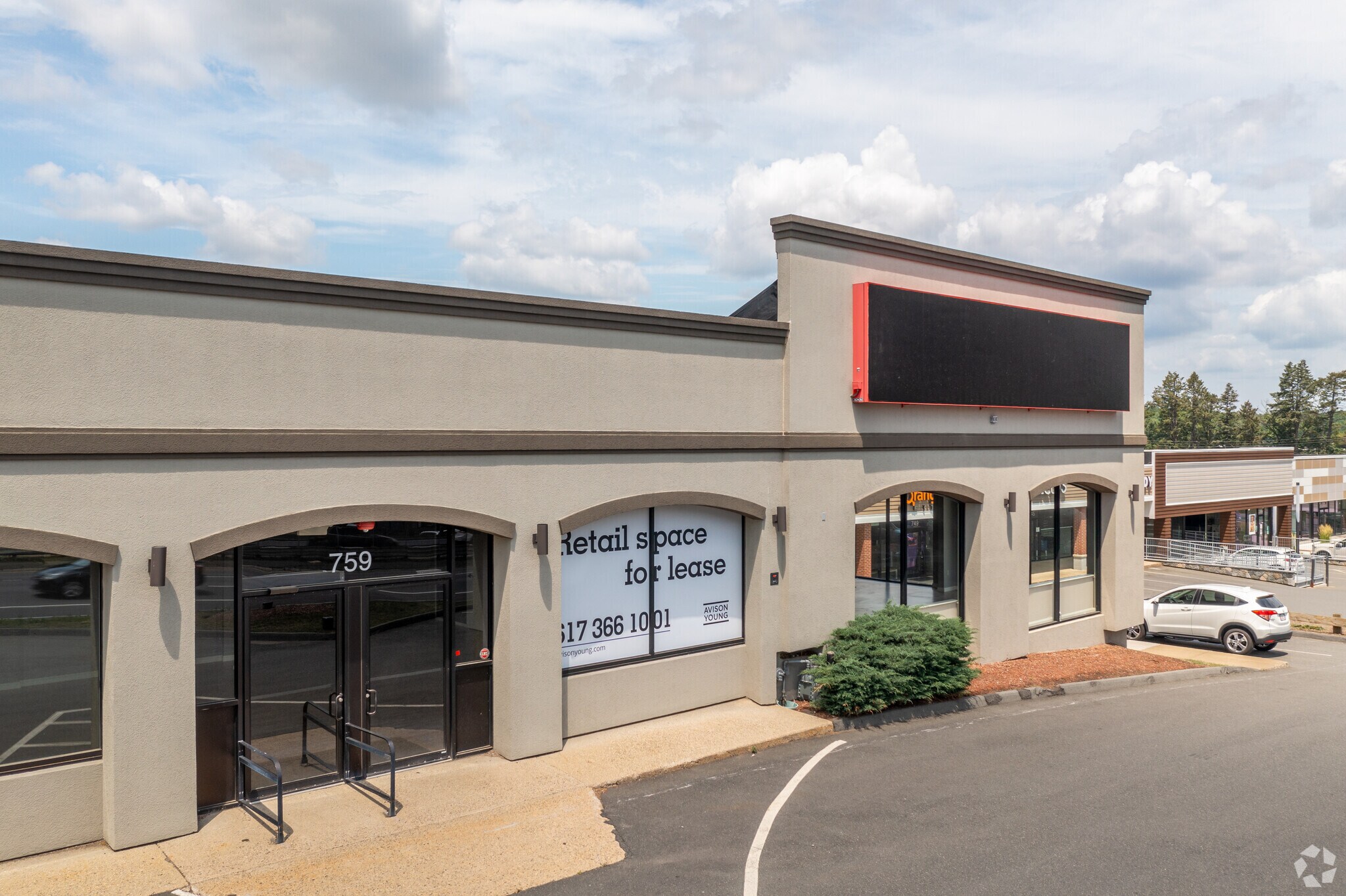 723759 Broadway, Saugus, MA 01906 Hillside Plaza