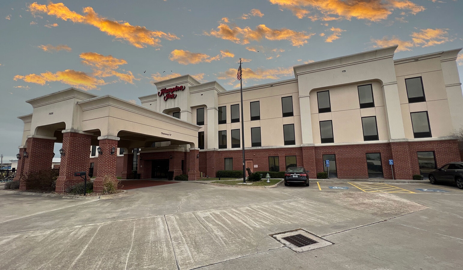 7006 N Navarro, Victoria, TX 77904