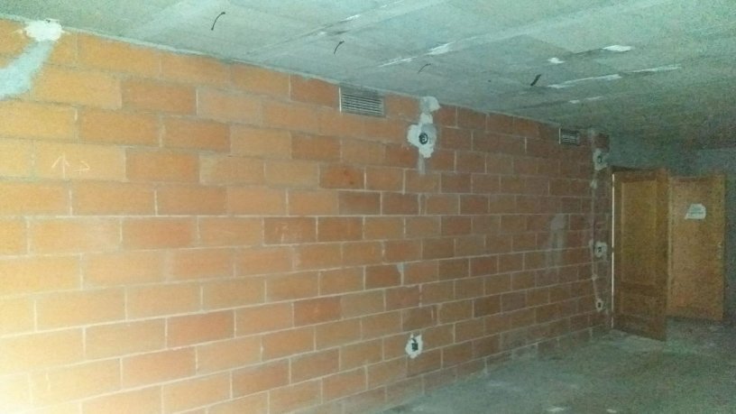 Retail in Ponferrada for sale - Building Photo - Image 2 of 7