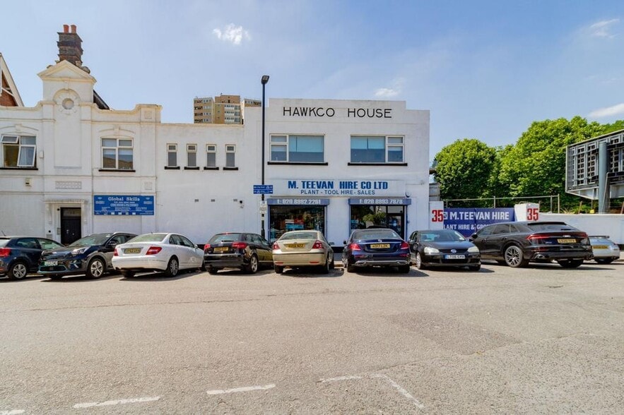 35 Horn Ln, London for sale - Building Photo - Image 2 of 18