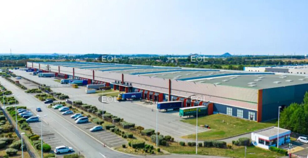 Industrial in Dourges for lease - Building Photo - Image 2 of 4