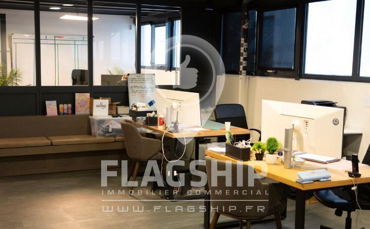 Office in Clichy for lease - Interior Photo - Image 2 of 9