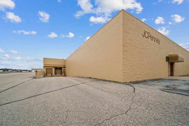 1508-1574 N Mitchell St, Cadillac, MI for sale Building Photo- Image 1 of 1