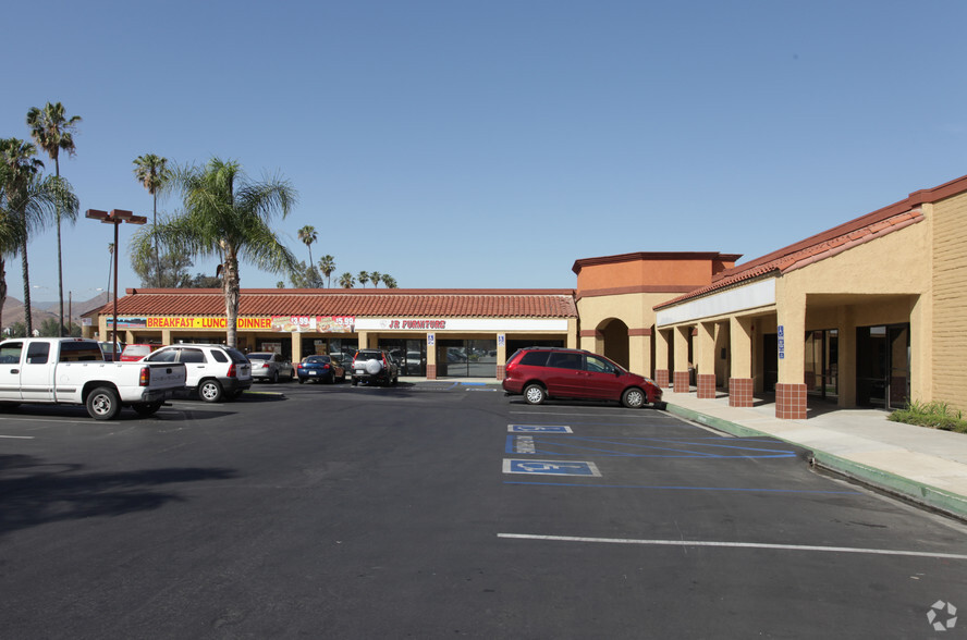 3812 Pierce St, Riverside, CA for lease - Building Photo - Image 3 of 3