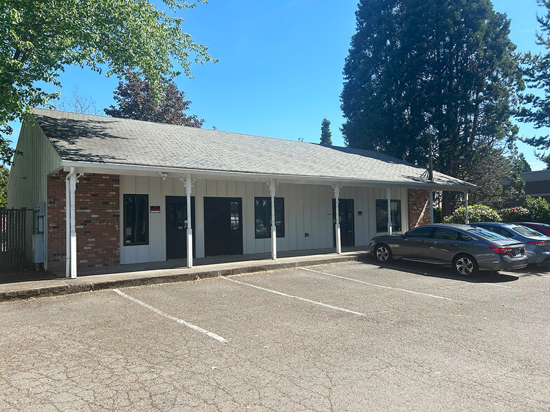 19635 SW Tualatin Valley Hwy, Beaverton, OR for sale - Building Photo - Image 2 of 26