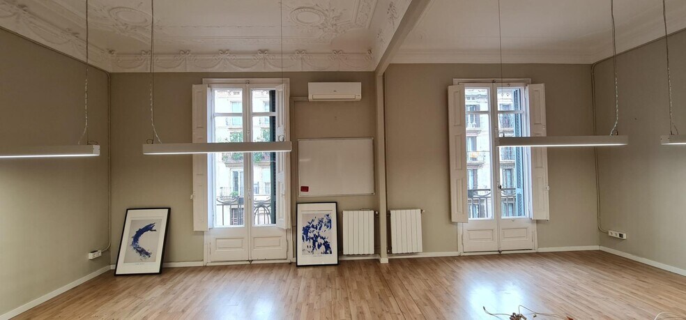 in Barcelona, Barcelona for sale - Interior Photo - Image 1 of 1