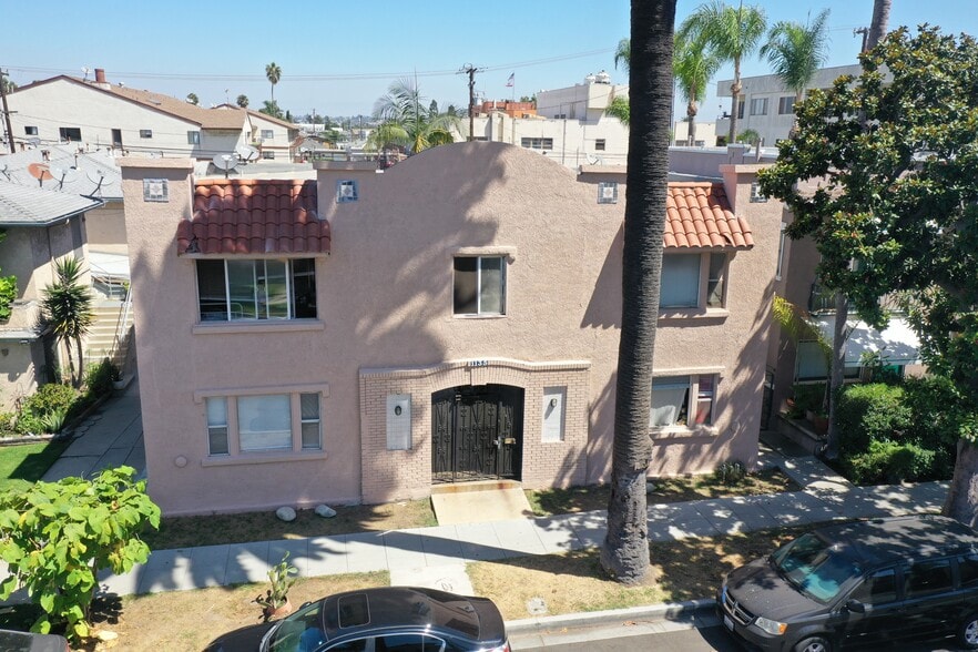 1135 E 3rd St, Long Beach, CA for sale - Building Photo - Image 2 of 17