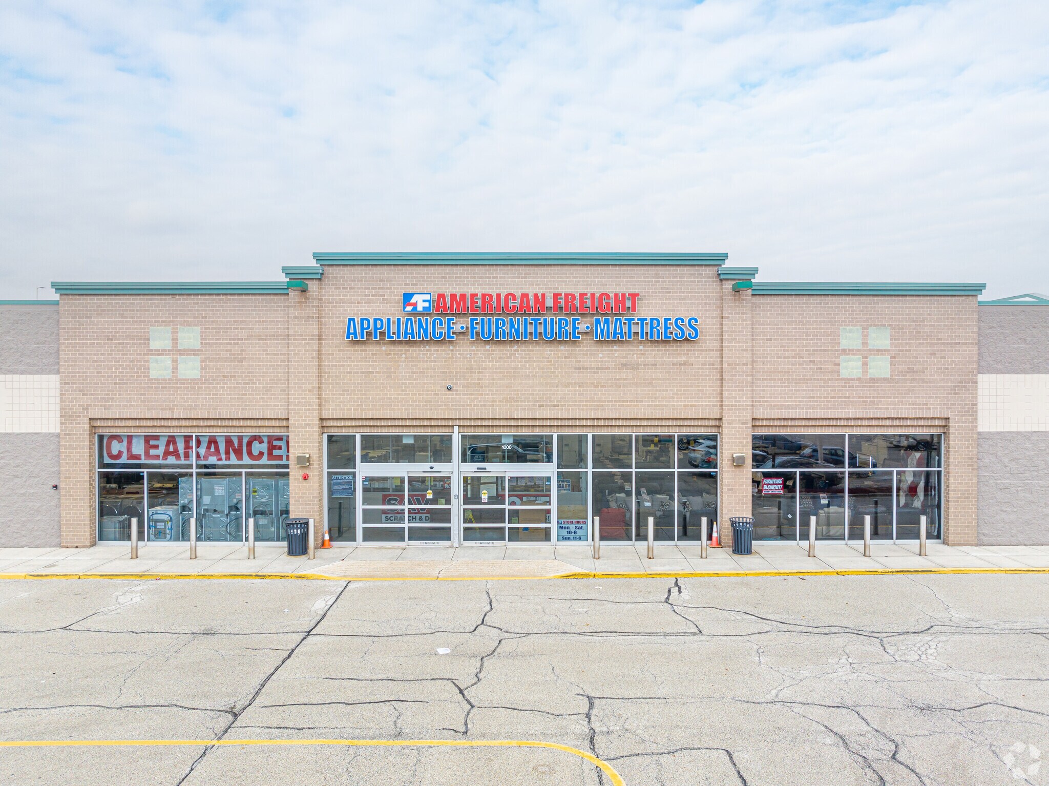 300700 Broadview Village Sq, Broadview, IL 60155 Broadview Village