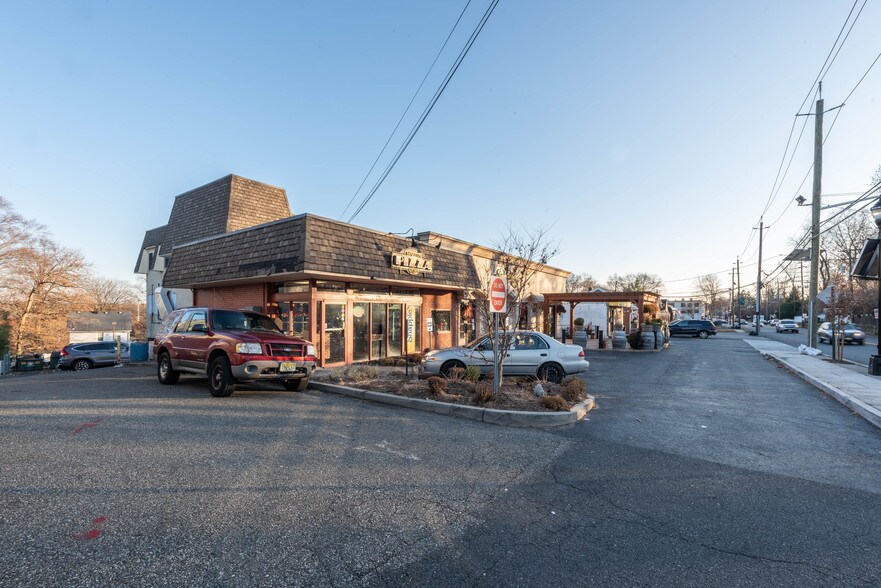 620 Kinderkamack, River Edge, NJ for sale - Building Photo - Image 1 of 1