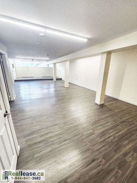 138 Main St W, Shelburne, ON for lease - Building Photo - Image 3 of 23