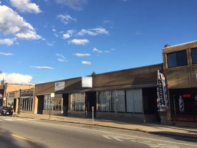 5637 W 63rd St, Chicago, IL for lease Interior Photo- Image 1 of 2