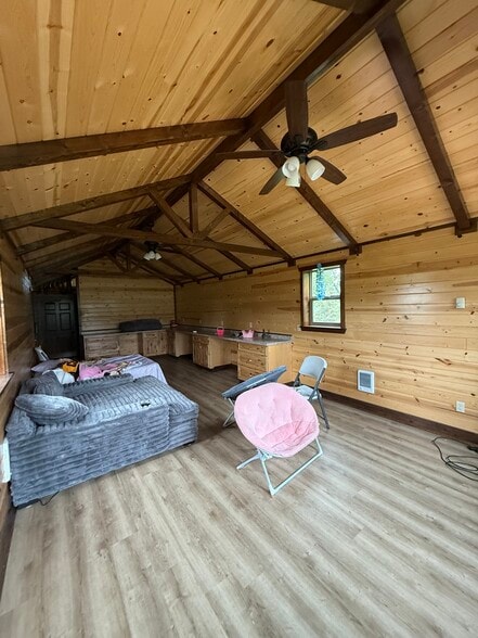 1250 Strand Rd, Evansville, WY for sale - Building Photo - Image 3 of 8