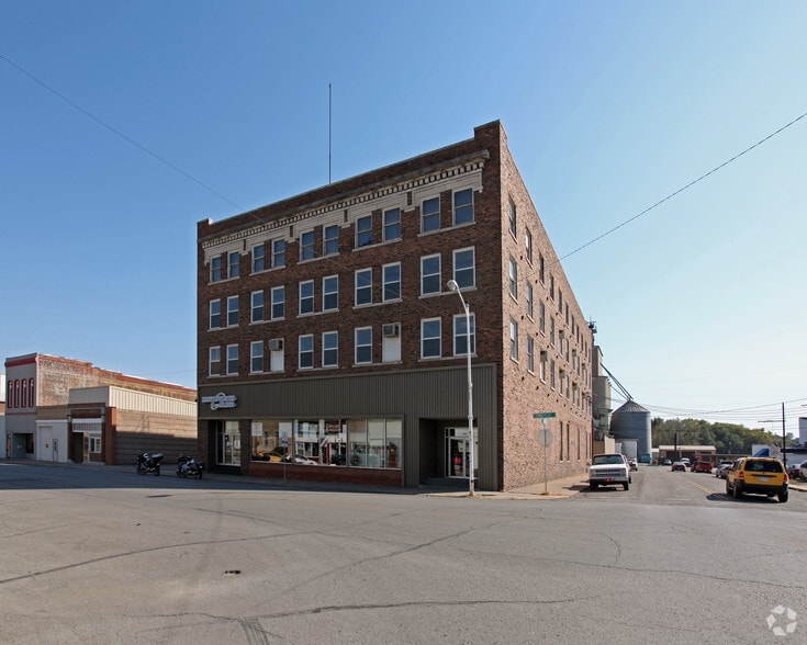 832 Commercial St, Atchison, KS, 66002 Warehouse Property For Sale