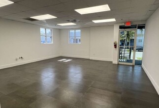 5055 NW 74th Ave, Miami, FL for lease Building Photo- Image 2 of 6