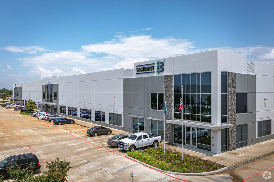 5615-5890 W Fuqua St, Houston, TX for lease - Building Photo - Image 3 of 28