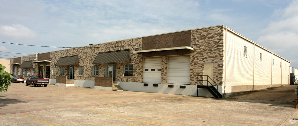 2945-2965 Congressman Ln, Dallas, TX for lease - Building Photo - Image 3 of 5