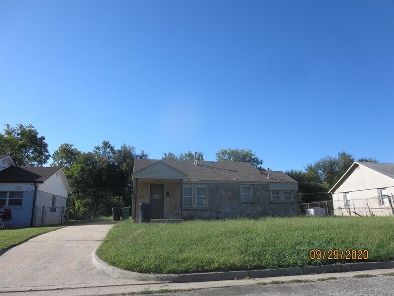 2232 NE 16th Ter, Oklahoma City, OK for sale - Primary Photo - Image 1 of 1