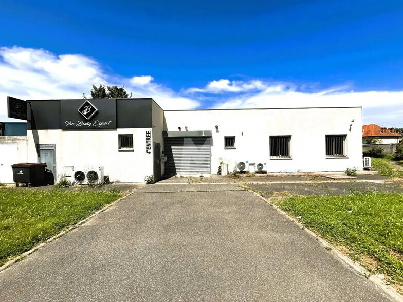 Flex in Bondoufle for sale - Building Photo - Image 2 of 8