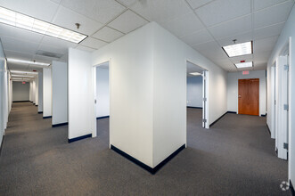 7500 Greenway Center Dr, Greenbelt, MD for lease Interior Photo- Image 2 of 8