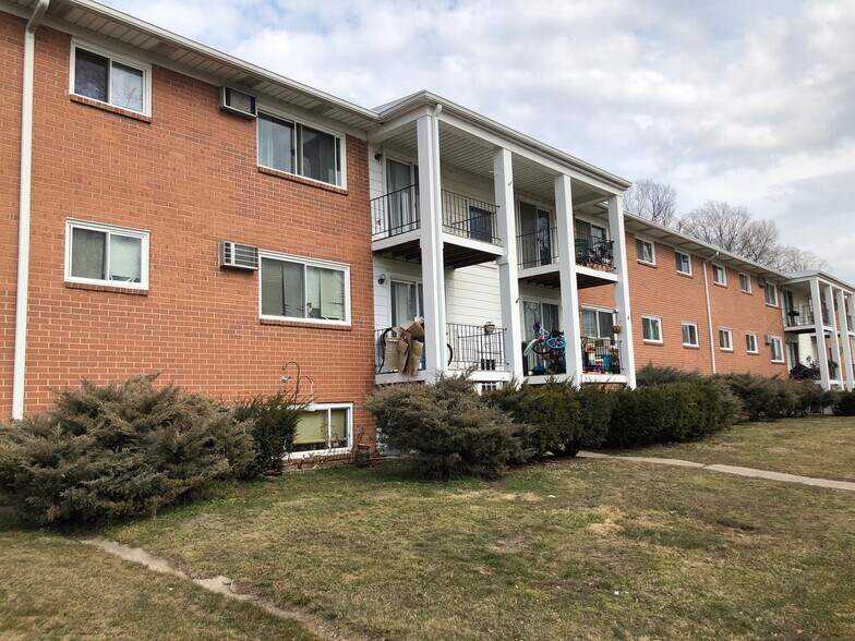 100 Taylor St, Coldwater, MI 49036