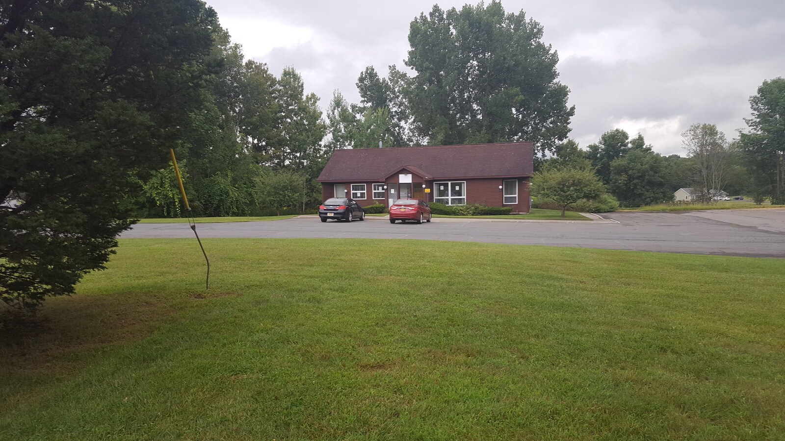 8 Meadowview Dr, Schaghticoke, NY 12154