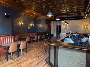 2759 W Augusta Blvd, Chicago, IL for lease Interior Photo- Image 2 of 6