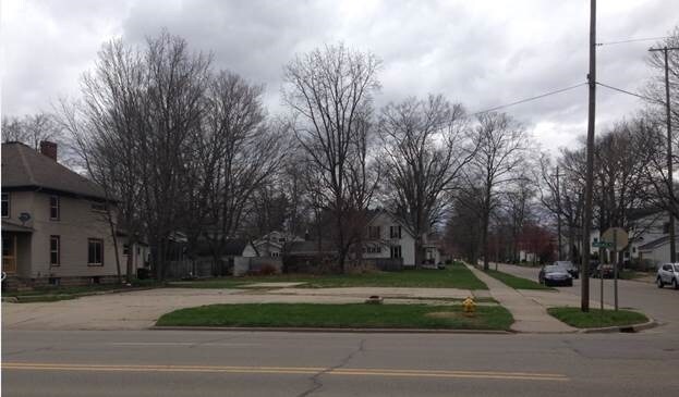 402 W Lawrence St, Charlotte, MI for sale - Primary Photo - Image 1 of 1