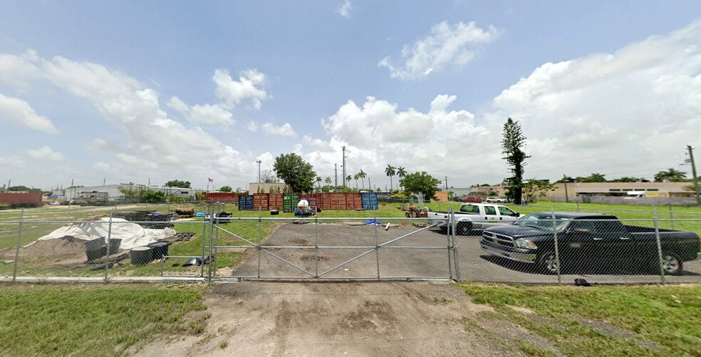 122 SW 2nd Ave, Homestead, FL for sale - Building Photo - Image 1 of 9