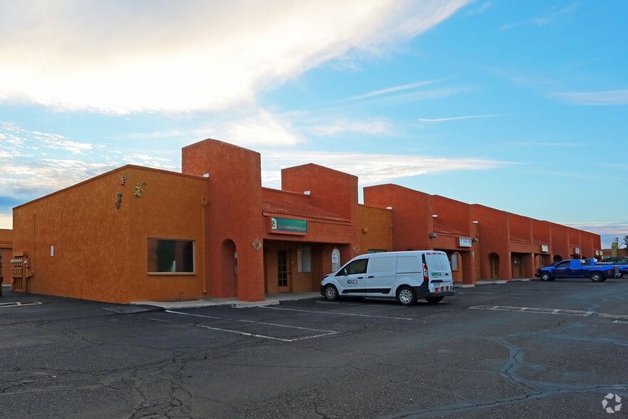 4500 E Speedway Blvd, Tucson, AZ for lease - Primary Photo - Image 1 of 27