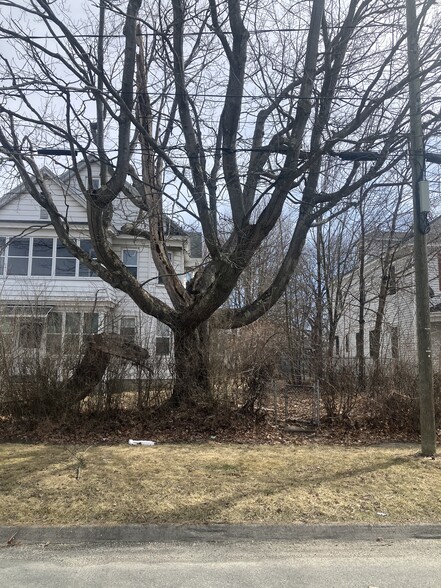 24 Glenwood Ave, Pittsfield, MA for sale - Building Photo - Image 2 of 9