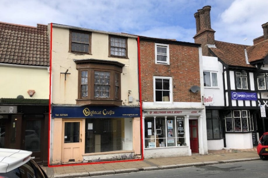 14 Carisbrooke Rd, Newport for sale Primary Photo- Image 1 of 1