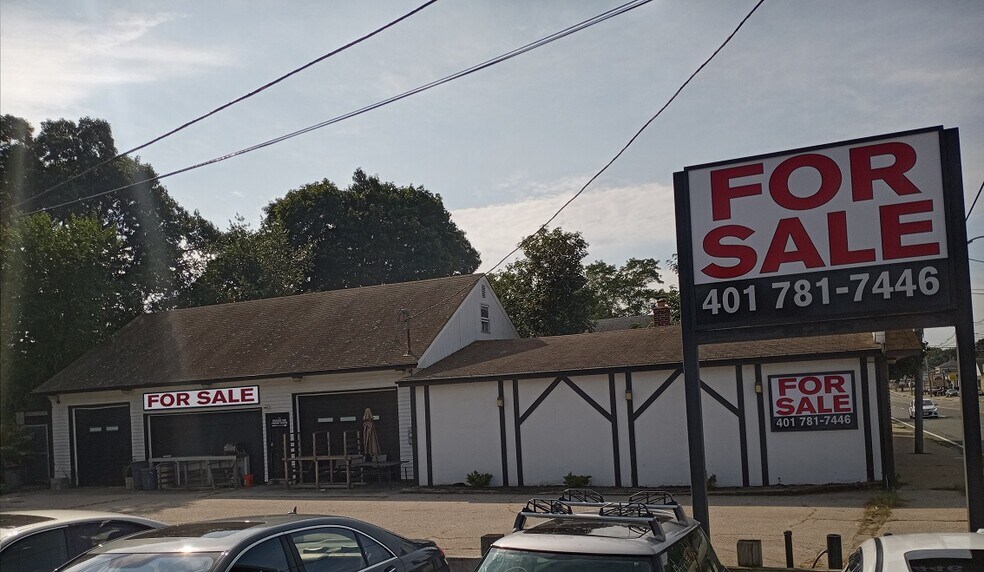 620 Warwick Ave, Warwick, RI for sale - Building Photo - Image 1 of 1