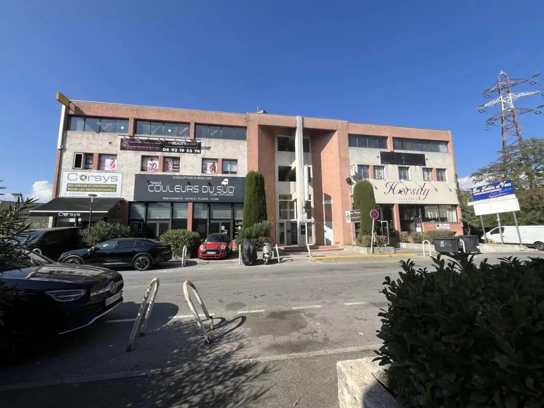 Office in Cannes for sale Building Photo- Image 1 of 9